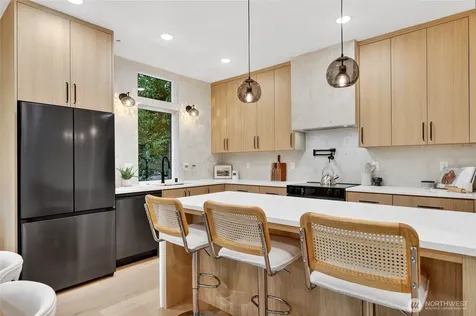 4529 Corliss Avenue N Seattle WA 98103