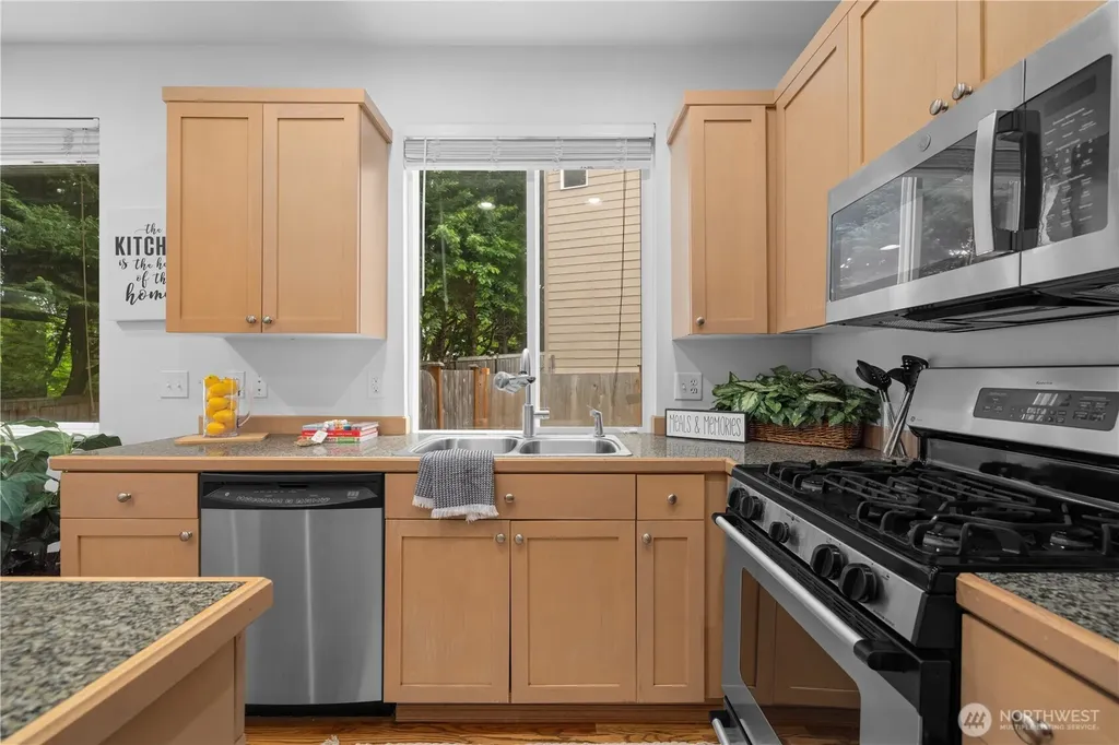 22526 SE 12th Place Sammamish WA 98075