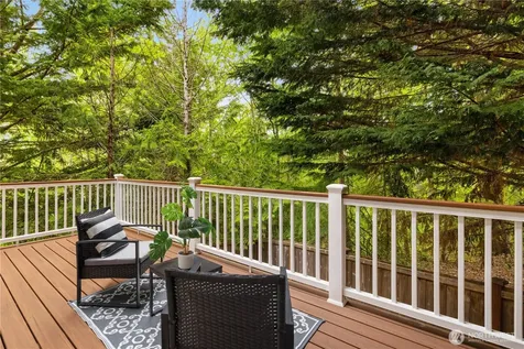 22526 SE 12th Place Sammamish WA 98075
