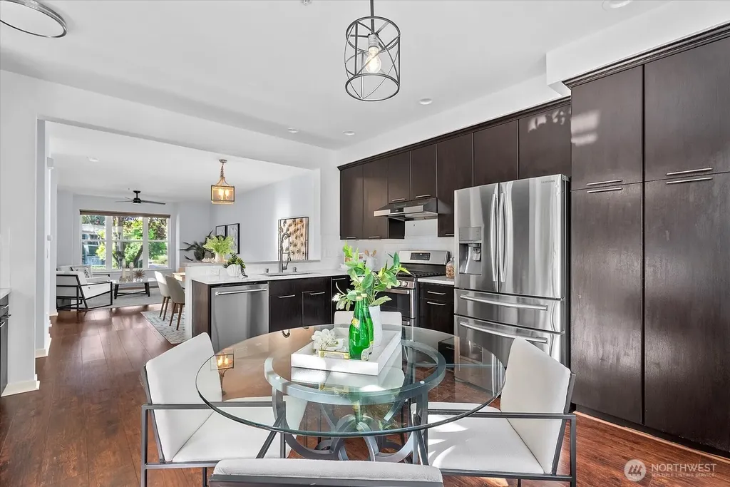 1867 NE Kenyon Court Issaquah WA 98029