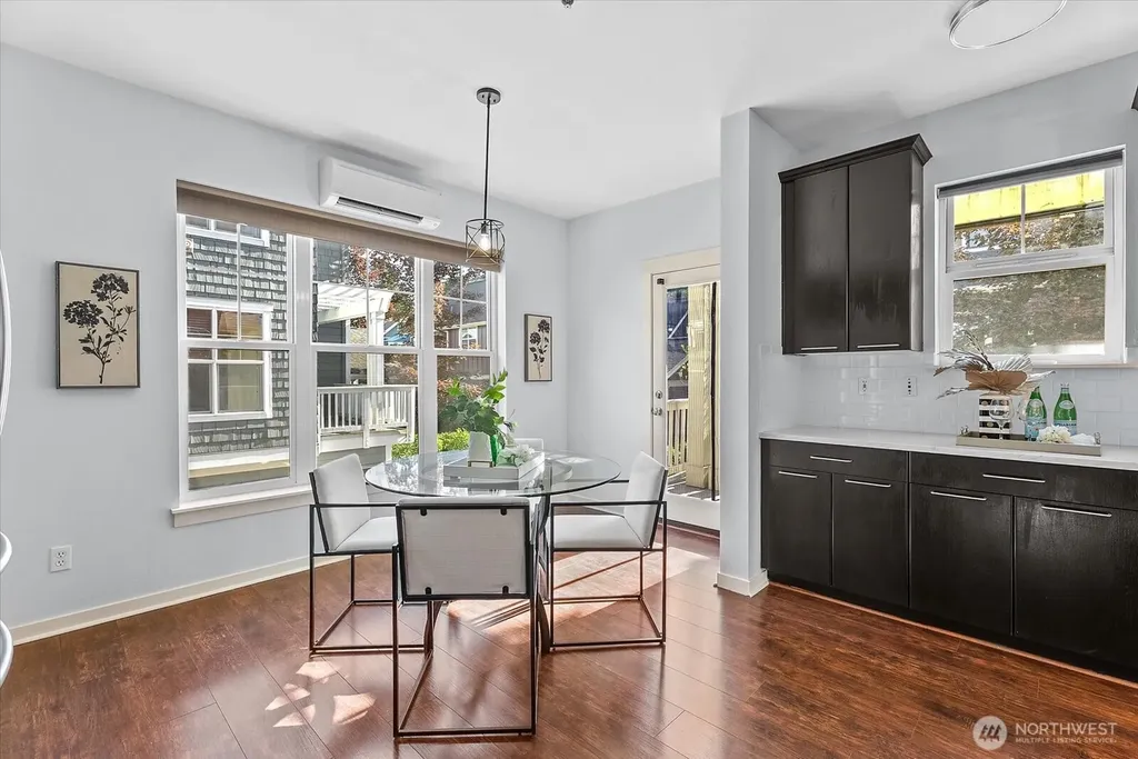 1867 NE Kenyon Court Issaquah WA 98029