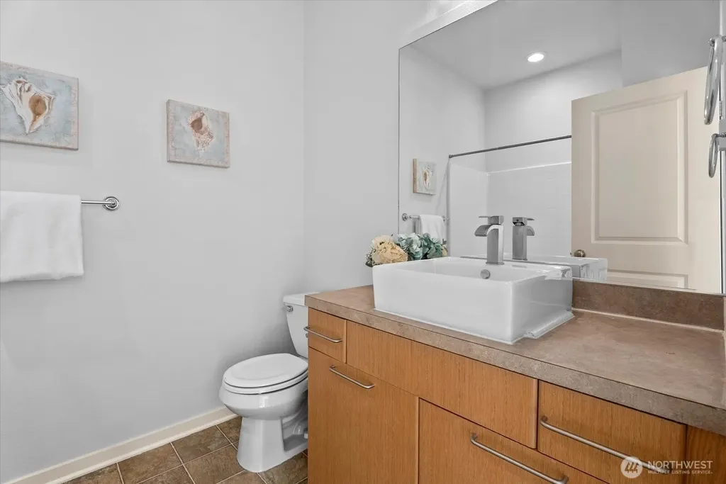 1867 NE Kenyon Court Issaquah WA 98029
