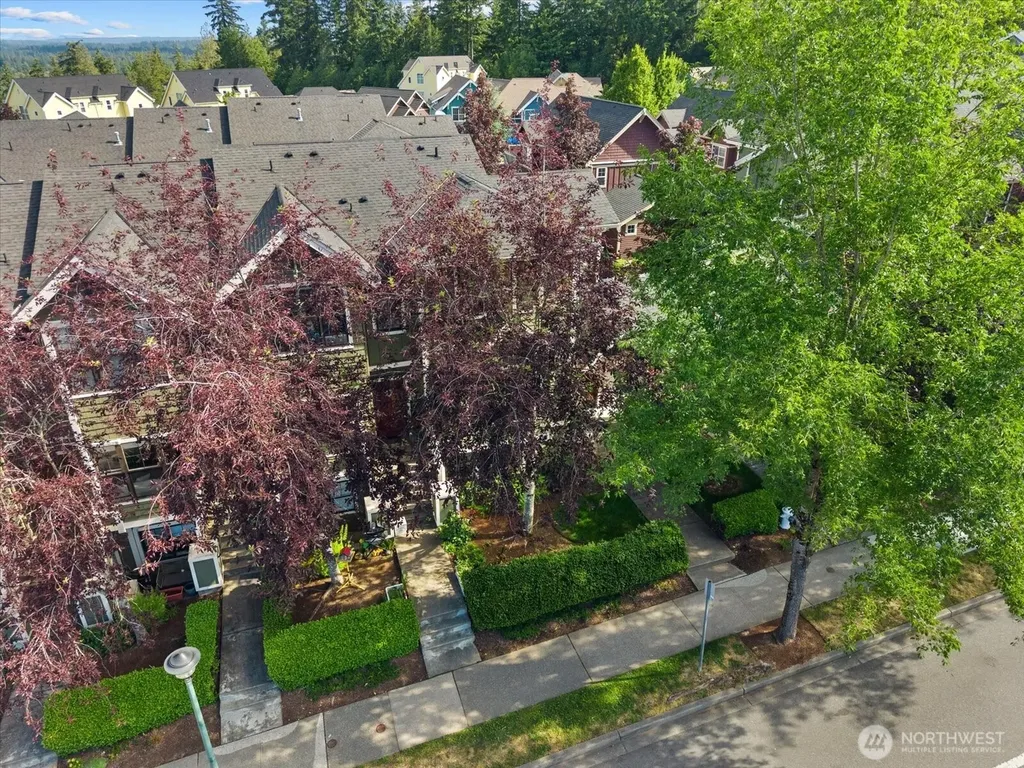 1867 NE Kenyon Court Issaquah WA 98029