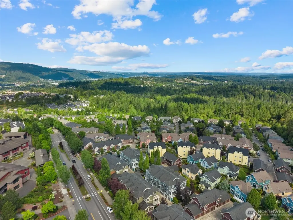1867 NE Kenyon Court Issaquah WA 98029