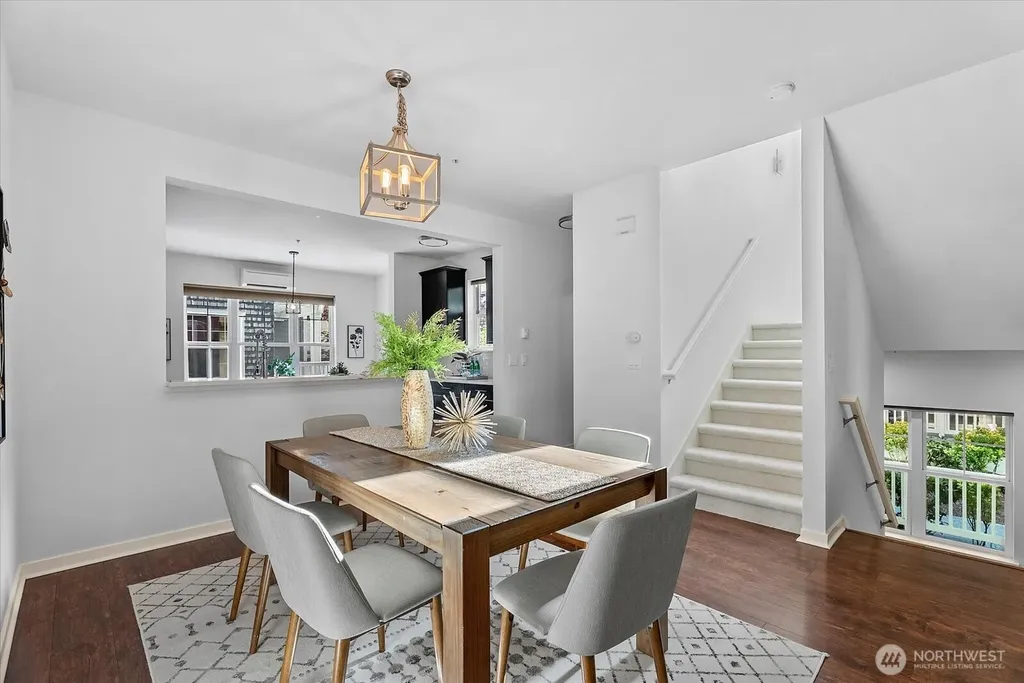 1867 NE Kenyon Court Issaquah WA 98029
