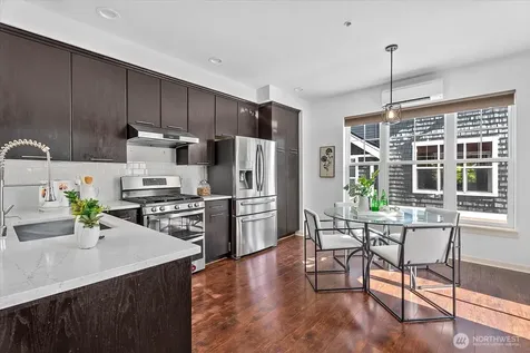 1867 NE Kenyon Court Issaquah WA 98029