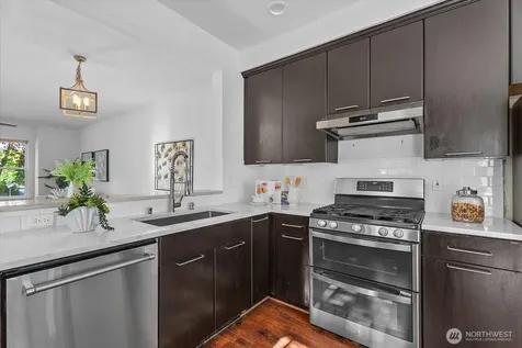 1867 NE Kenyon Court Issaquah WA 98029