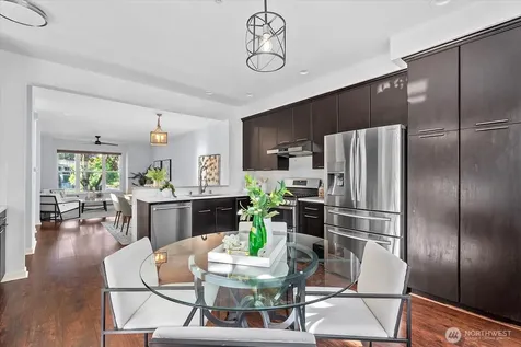 1867 NE Kenyon Court Issaquah WA 98029
