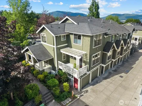 1867 NE Kenyon Court Issaquah WA 98029