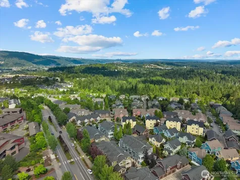 1867 NE Kenyon Court Issaquah WA 98029