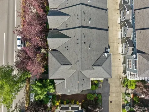 1867 NE Kenyon Court Issaquah WA 98029