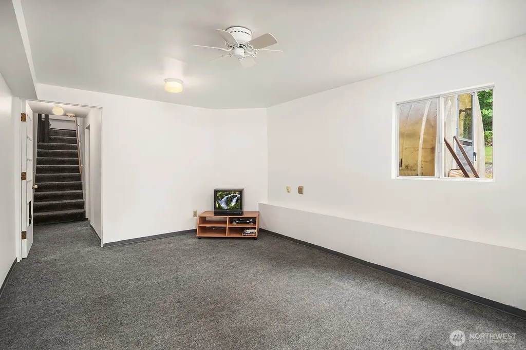 24735 SE Summit-landsburg Road Ravensdale WA 98051