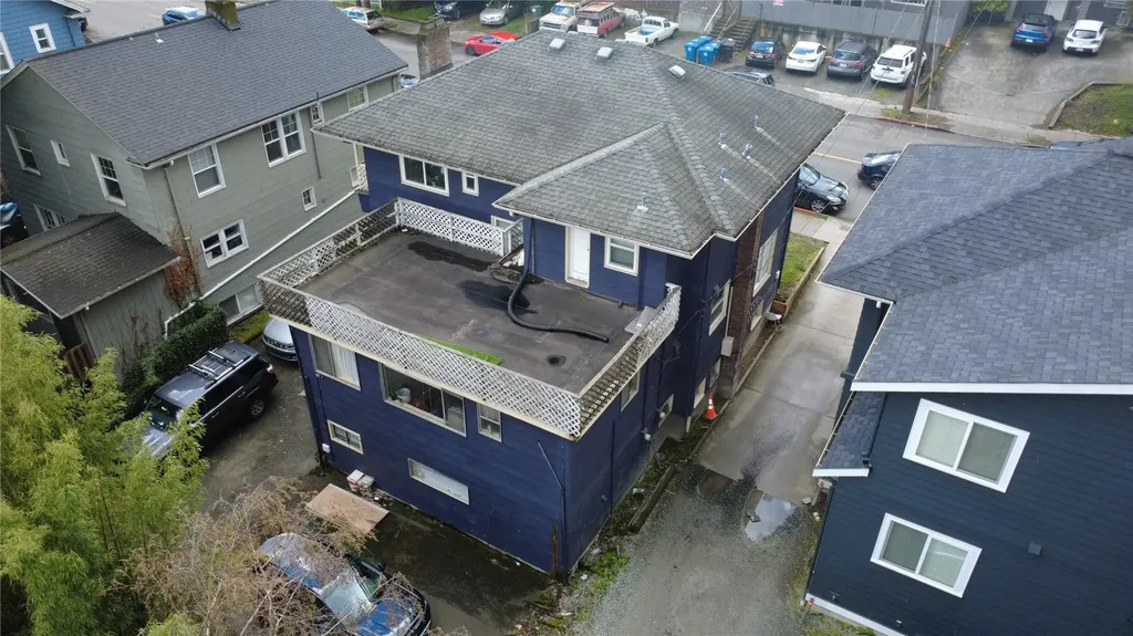 5026 20th Avenue NE Seattle WA 98105