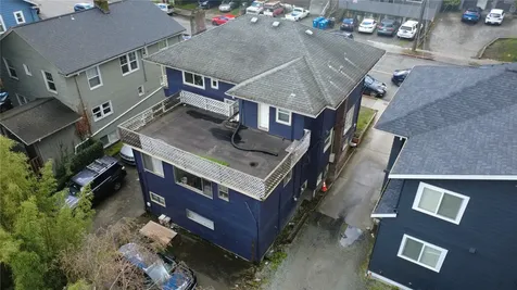 5026 20th Avenue NE Seattle WA 98105