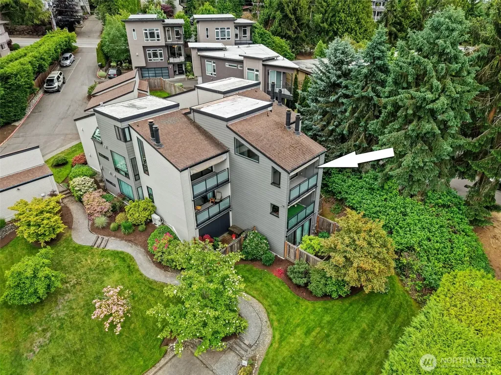 11226 NE 68th Street Kirkland WA 98033