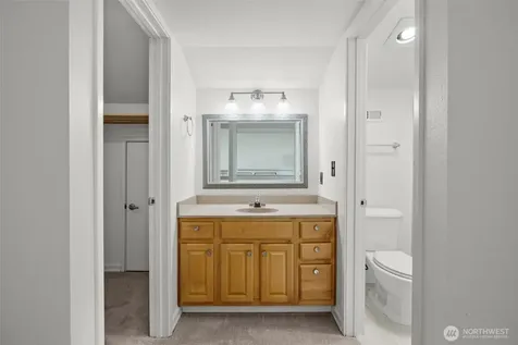 11226 NE 68th Street Kirkland WA 98033