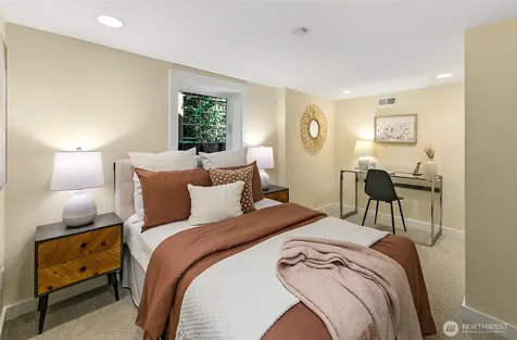 1002 NW 70th Street Seattle WA 98117