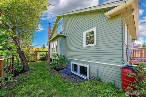1002 NW 70th Street Seattle WA 98117