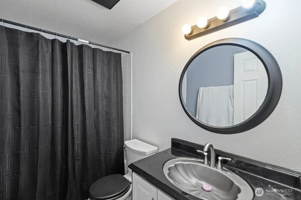 1607 W 46th Avenue Kennewick WA 99337