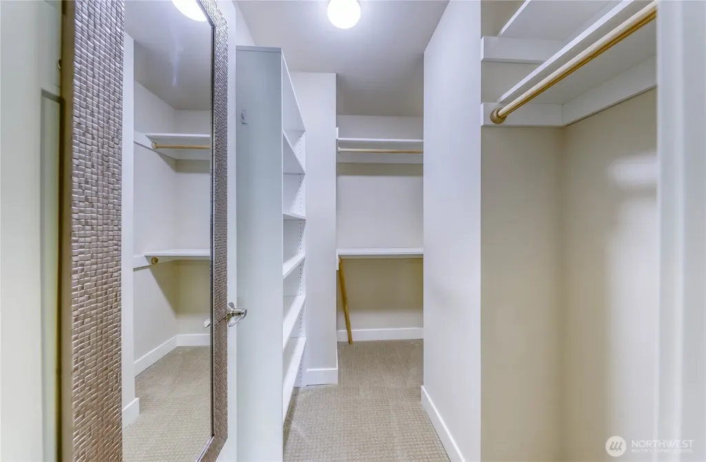 690 Wintersweet Road NE Bainbridge Island WA 98110
