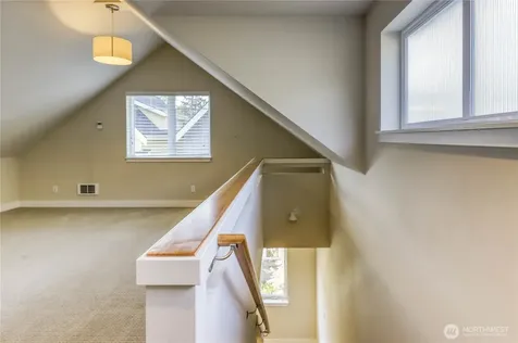 690 Wintersweet Road NE Bainbridge Island WA 98110