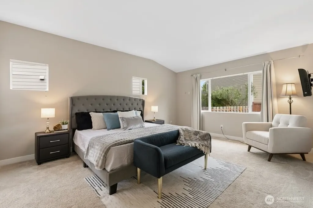 23977 SE 10th Street Sammamish WA 98075