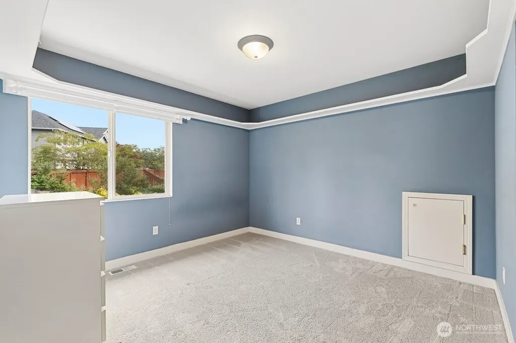 23977 SE 10th Street Sammamish WA 98075