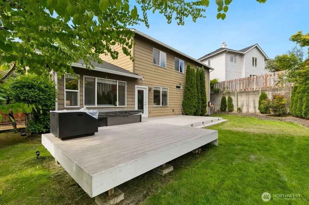 23977 SE 10th Street Sammamish WA 98075