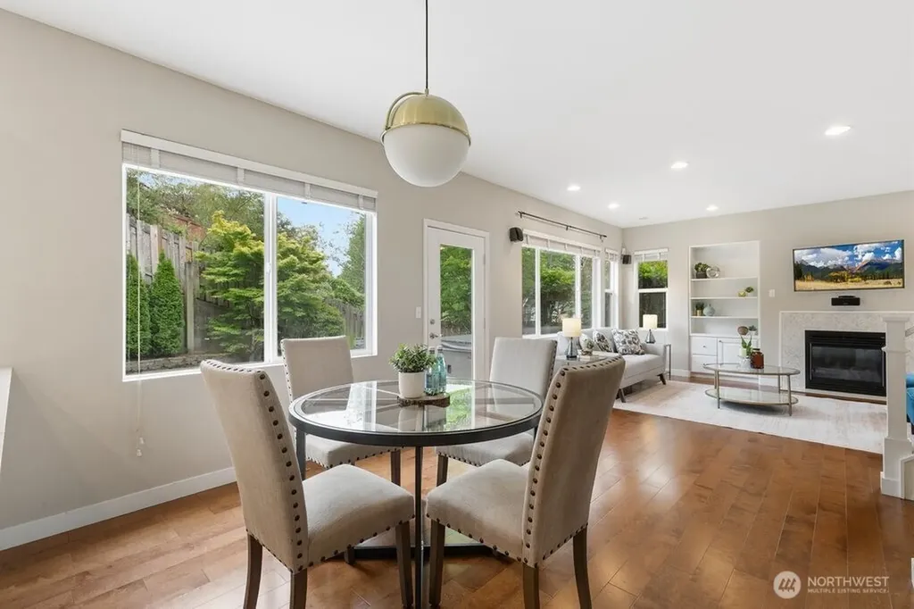23977 SE 10th Street Sammamish WA 98075
