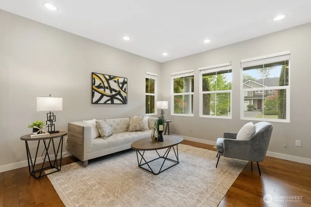 23977 SE 10th Street Sammamish WA 98075