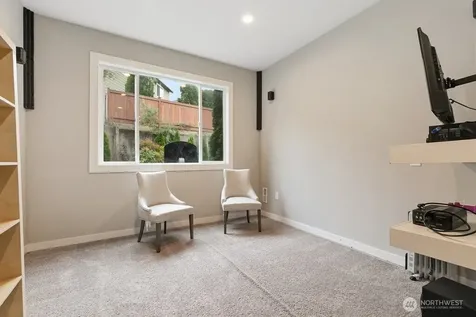 23977 SE 10th Street Sammamish WA 98075