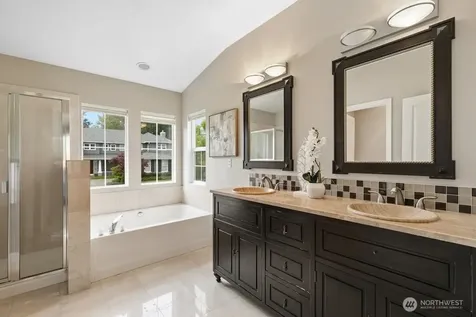 23977 SE 10th Street Sammamish WA 98075