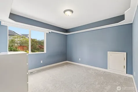 23977 SE 10th Street Sammamish WA 98075