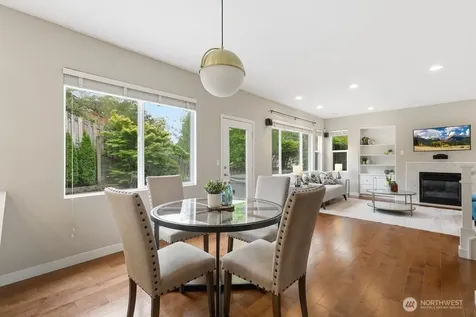 23977 SE 10th Street Sammamish WA 98075