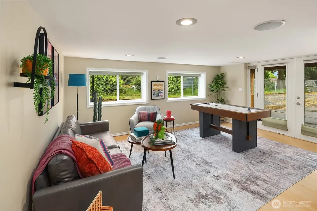 1161 Aberdeen Avenue NE Renton WA 98056