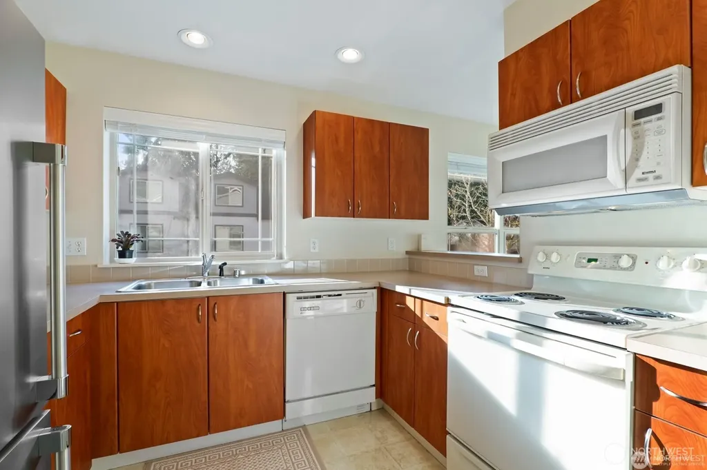 20800 72nd Avenue W Edmonds WA 98026