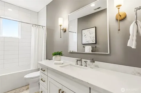 3509 W Thurman Street Seattle WA 98199
