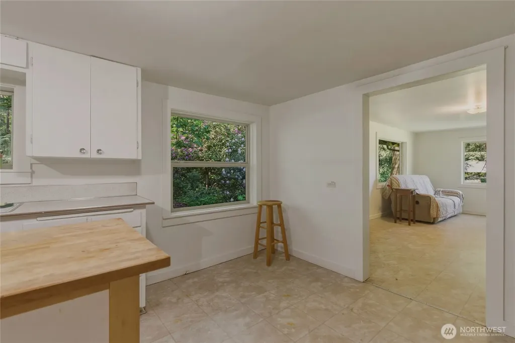 3511 Quade Road Clinton WA 98236