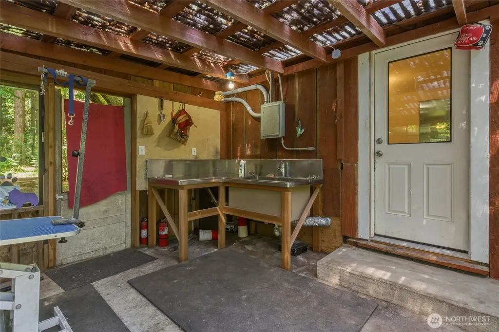 3511 Quade Road Clinton WA 98236