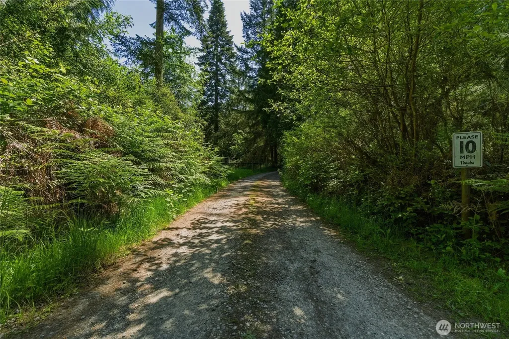 3511 Quade Road Clinton WA 98236