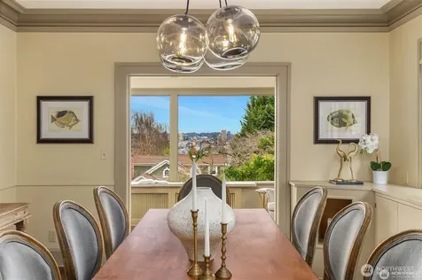 1208 E Newton Street Seattle WA 98102