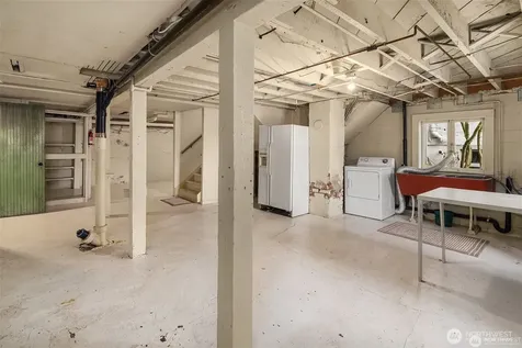 1208 E Newton Street Seattle WA 98102