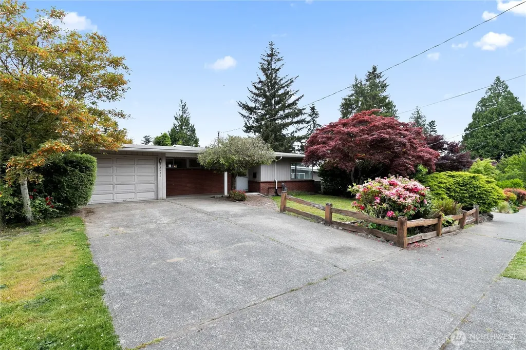 3536 NE 94th Street Seattle WA 98115