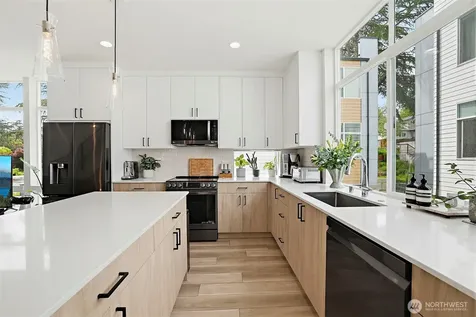 902 N 86th Street Seattle WA 98103