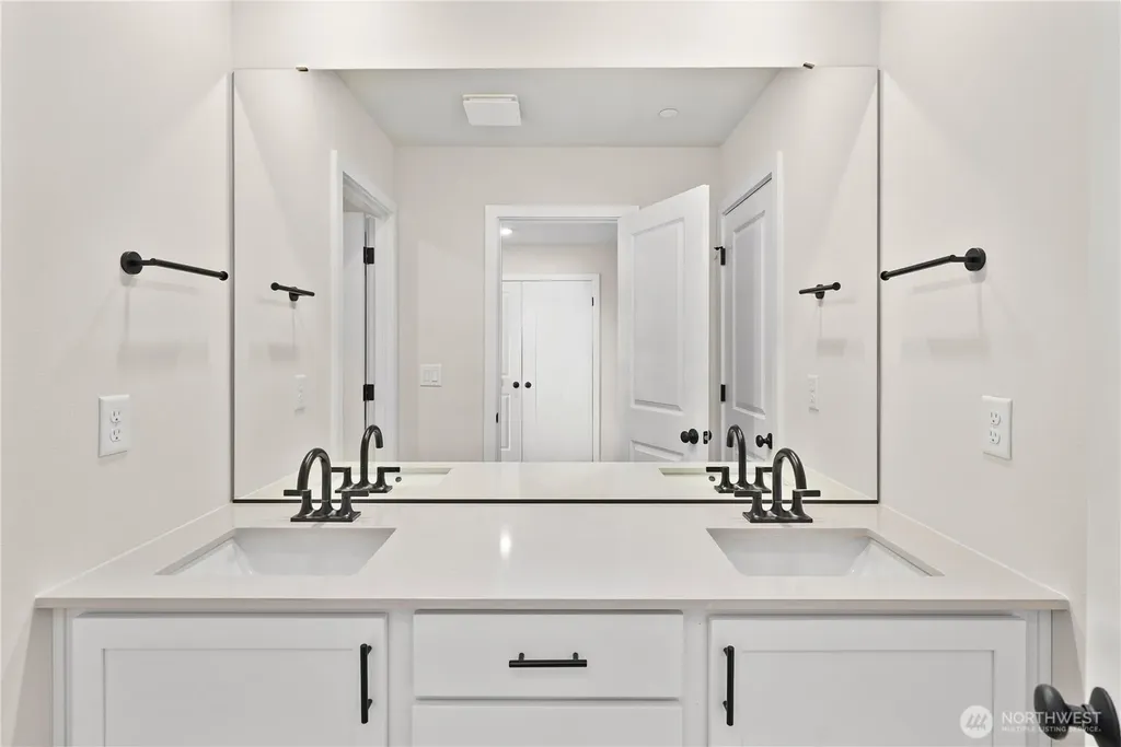 3946 Flat Top Drive Bremerton WA 98312