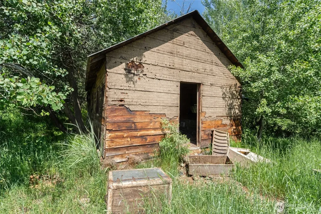 3296 Silver Creek Road Inchelium WA 99138