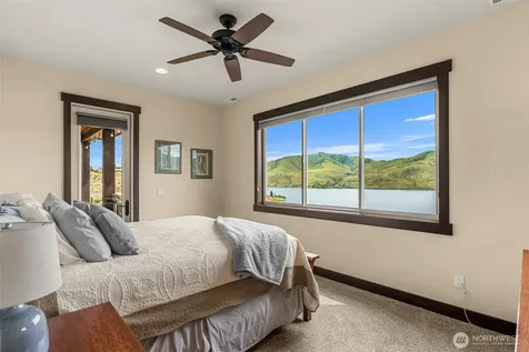 136 Waterview Drive Chelan WA 98816