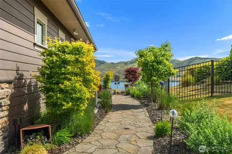 136 Waterview Drive Chelan WA 98816