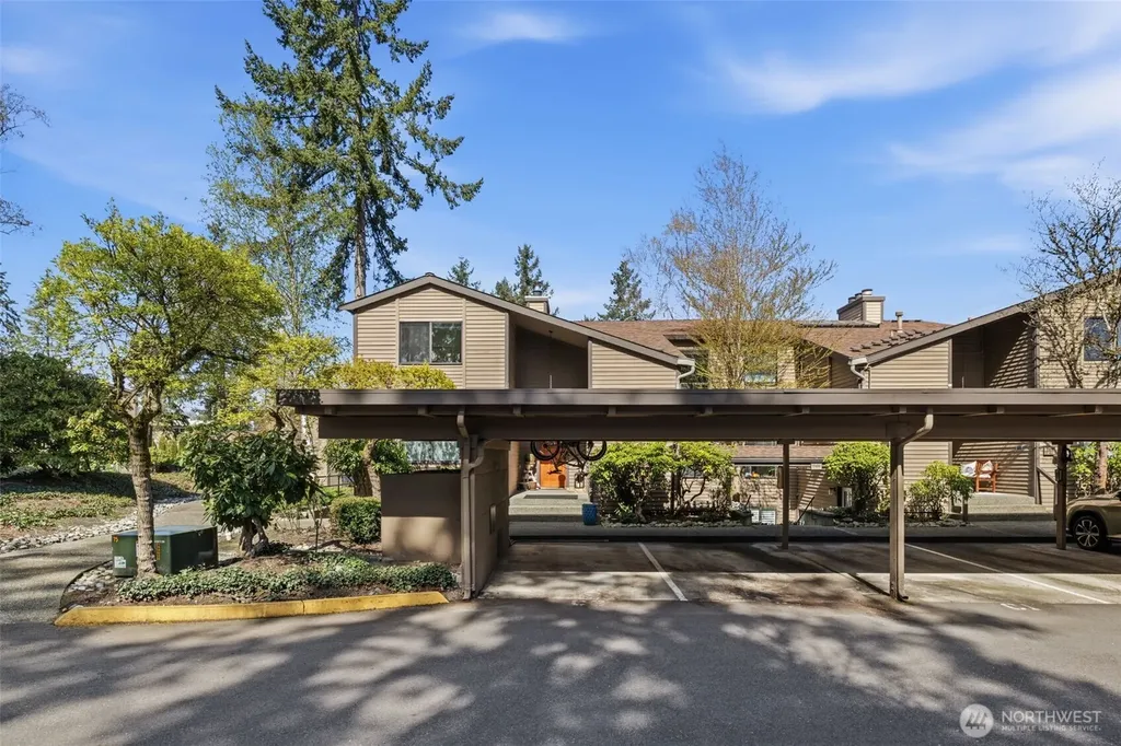 17434 NE 40th Place Redmond WA 98052