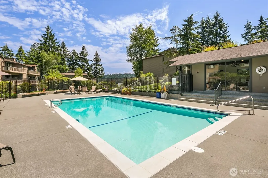 17434 NE 40th Place Redmond WA 98052